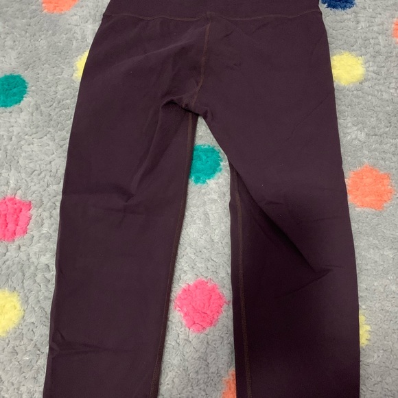 GUC athleta capris eggplant/dark purple Sz medium - Picture 4 of 4